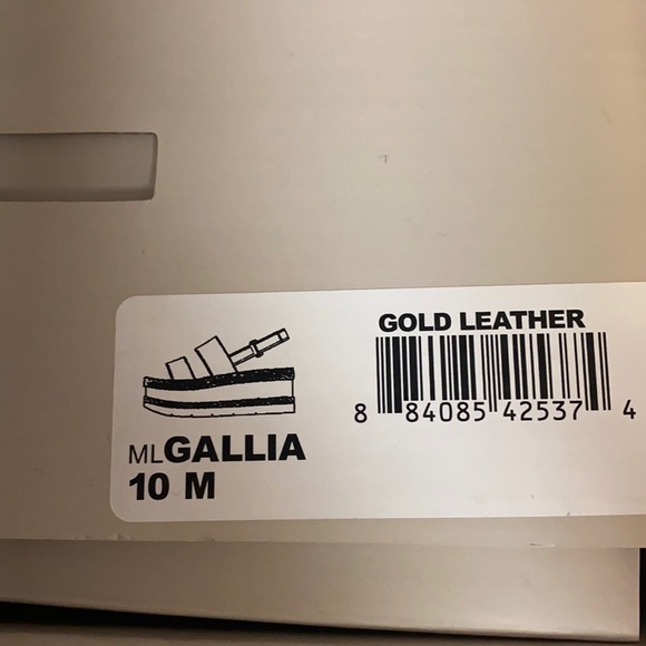 Marc Fisher | Gallia Platform Gold Leather Sandals - Picture 11 of 12